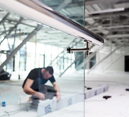 Weston, FL highly skilled glass repair technicians